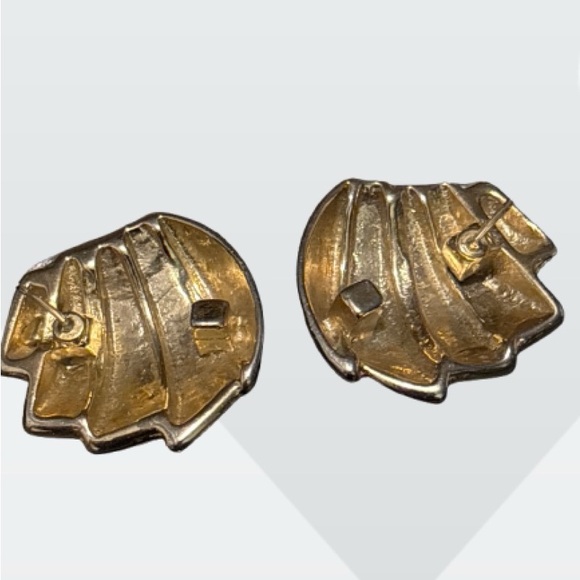 Vintage Red Enamel on Gold- tone Pierced Earrings - Picture 6 of 8